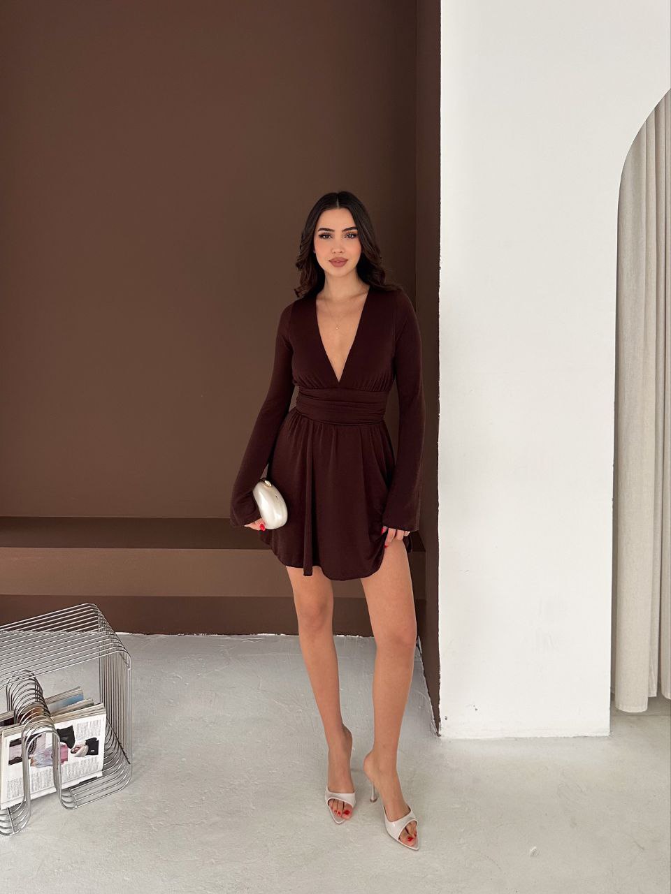 Damska sukienka z krótkimi spodenkami