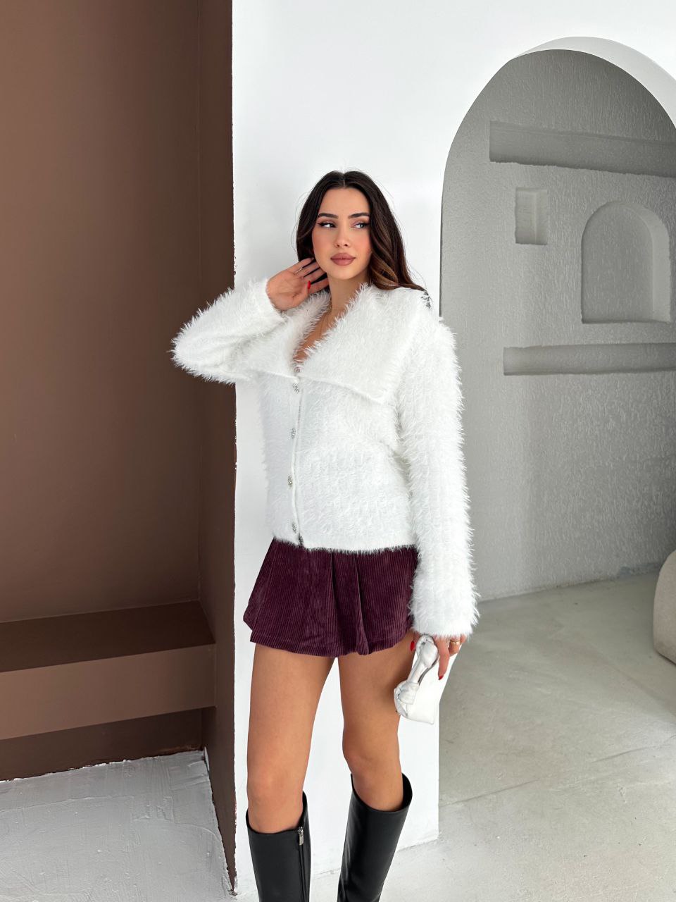 Damski elegancki kardigan z długim włosiem