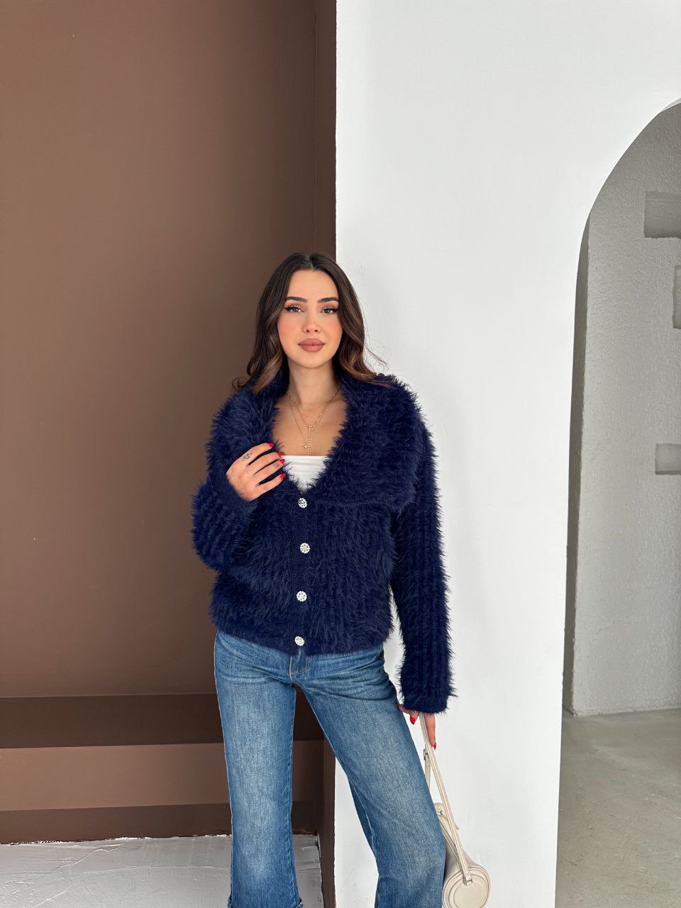 Damski elegancki kardigan z długim włosiem