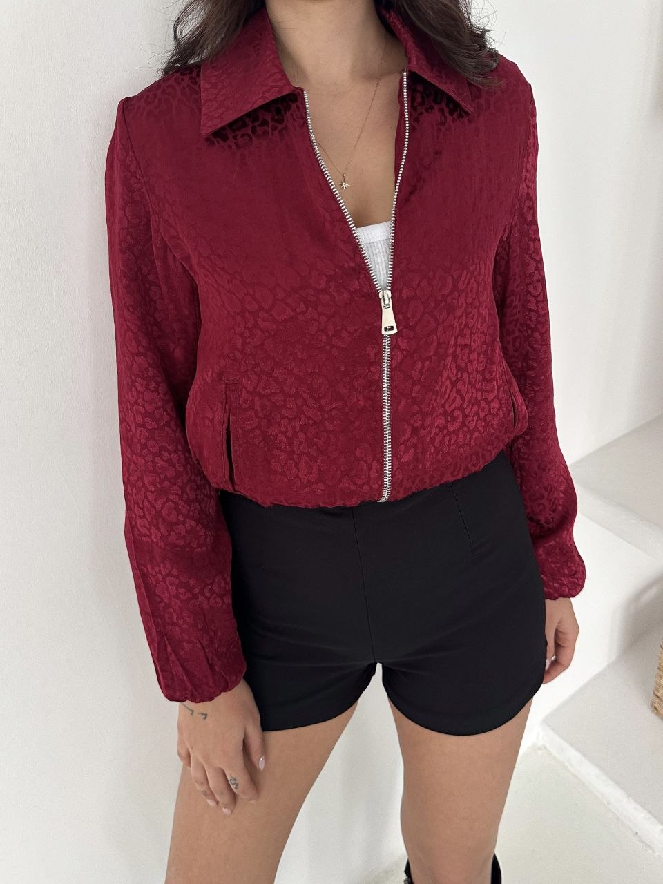 Damska kurtka satynowa