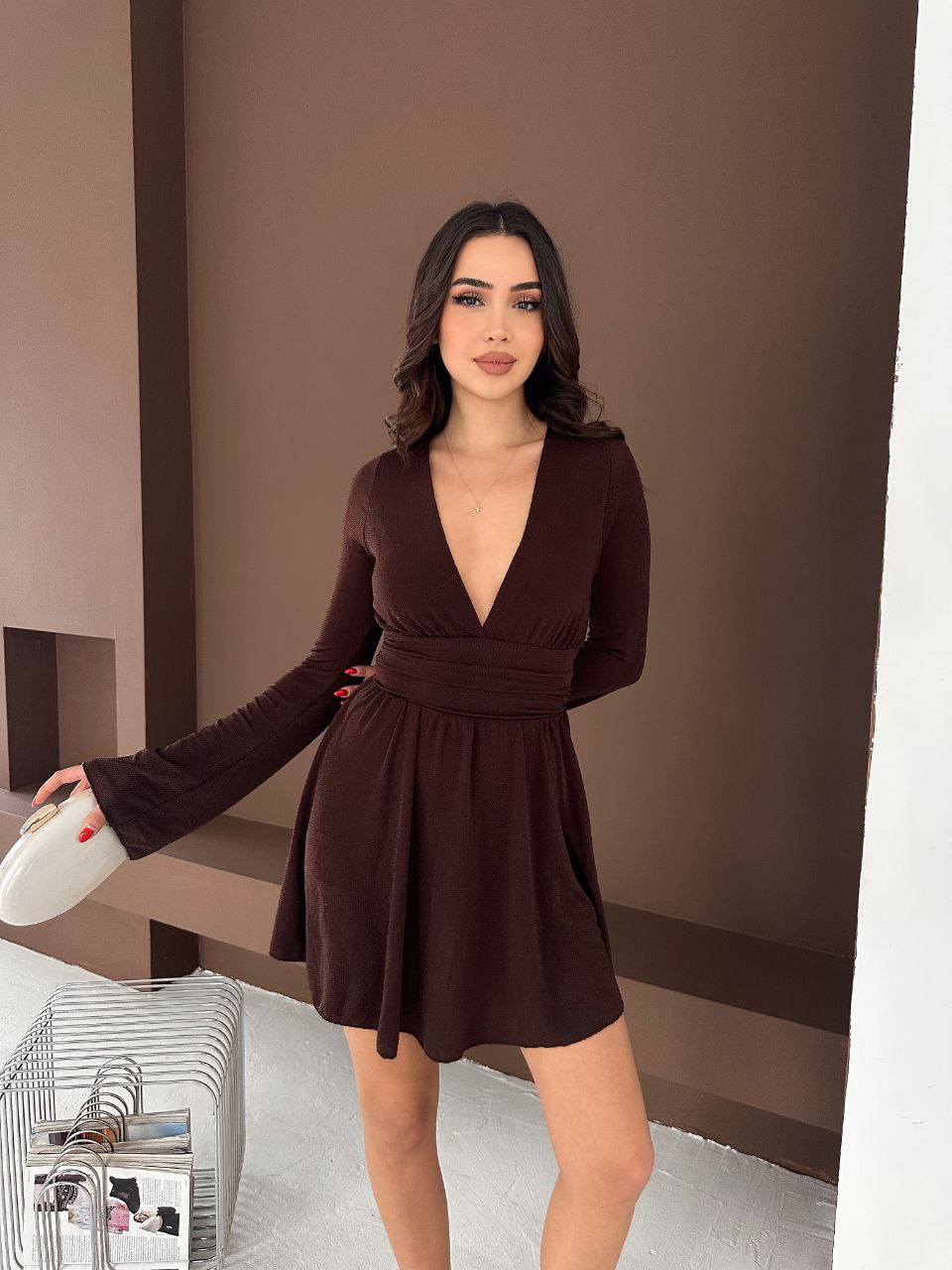 Damska sukienka z krótkimi spodenkami