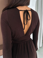 Damska sukienka z krótkimi spodenkami