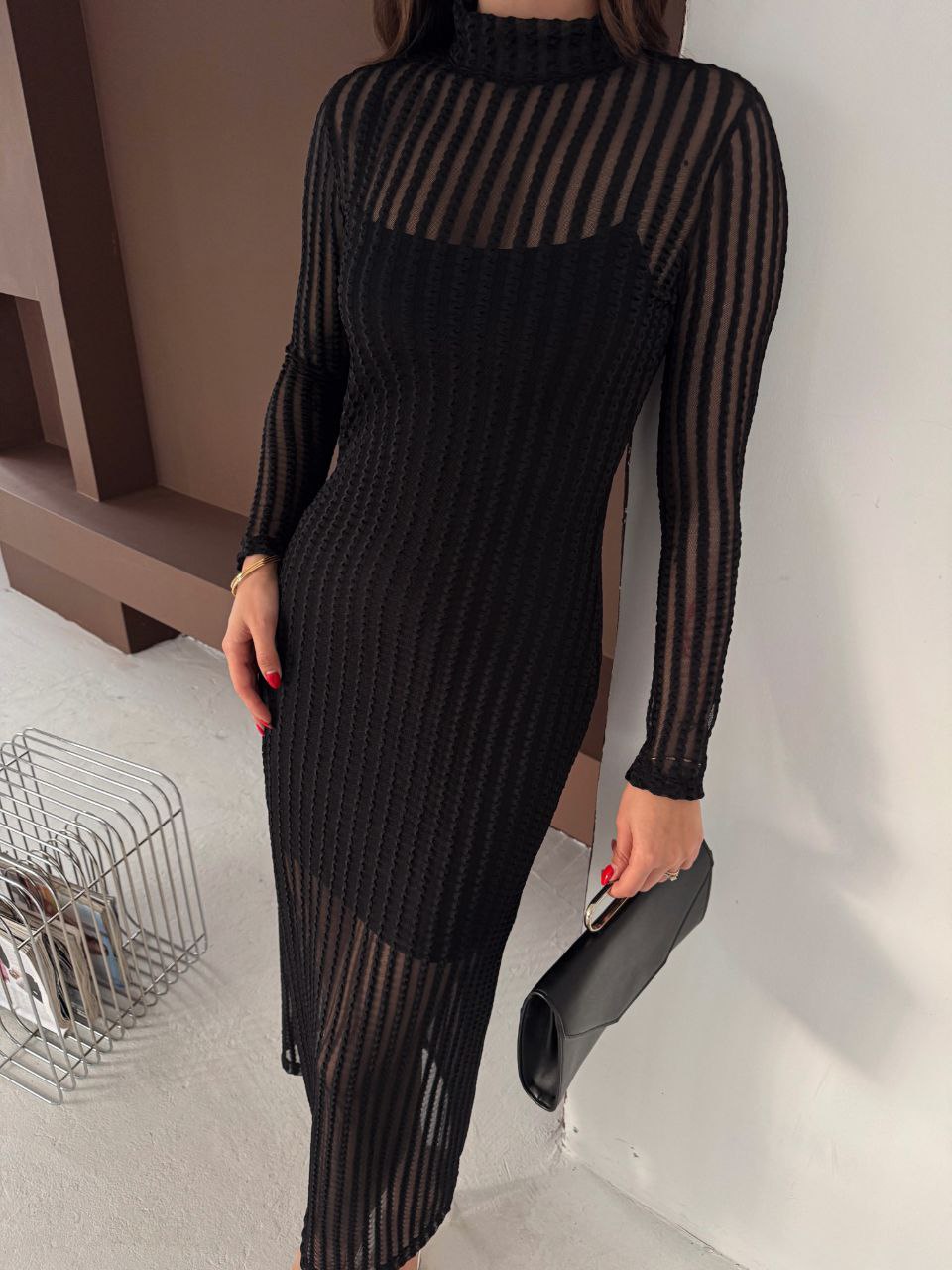 Damska sukienka z koronki midi